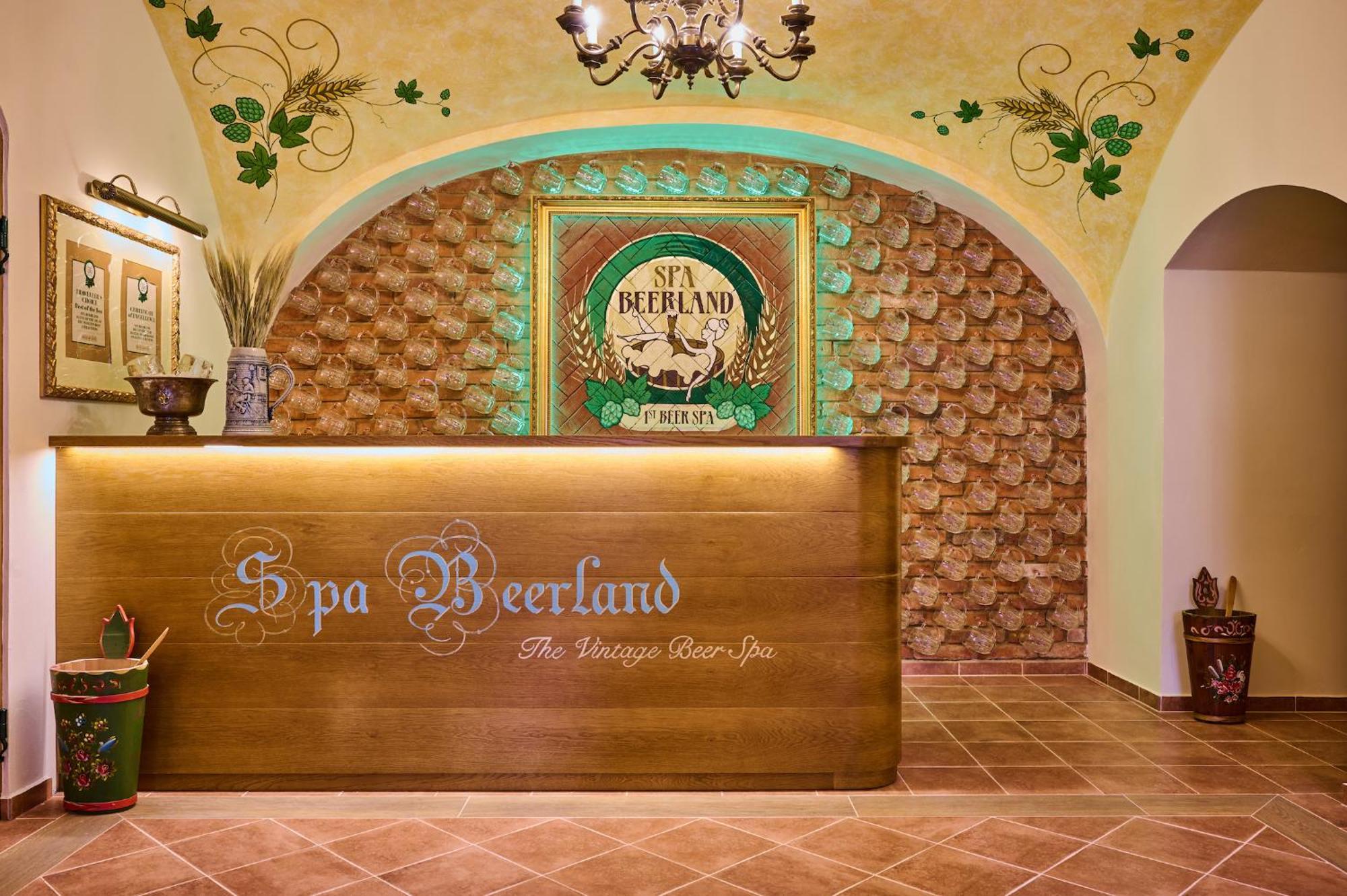 Spa Beerland - At The Golden Lamb Plzeň Esterno foto